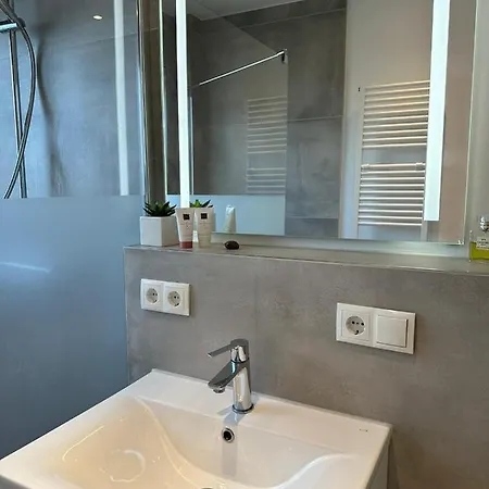 Апартаменты Boutique L'Ahrpartement Ahr-Terrasse-Zentral Бад-Нойенар-Арвайлер Экстерьер фото
