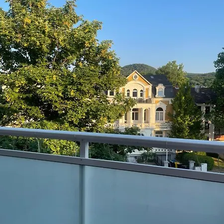 Апартаменты Boutique L'Ahrpartement Ahr-Terrasse-Zentral Бад-Нойенар-Арвайлер Экстерьер фото